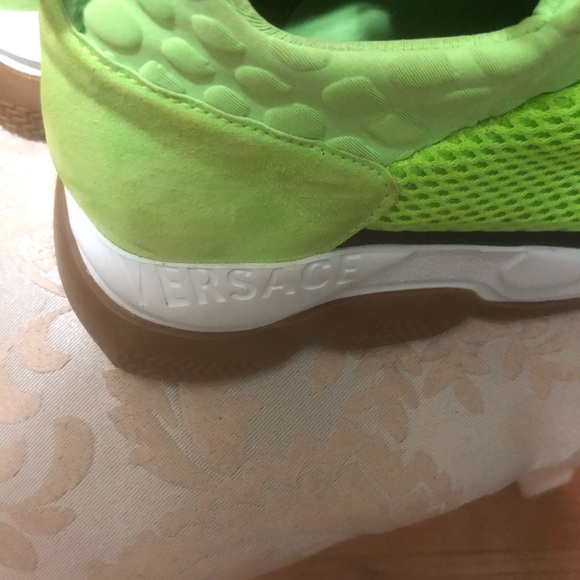 Lime green, black & white Versace chain reaction - Picture 2 of 4